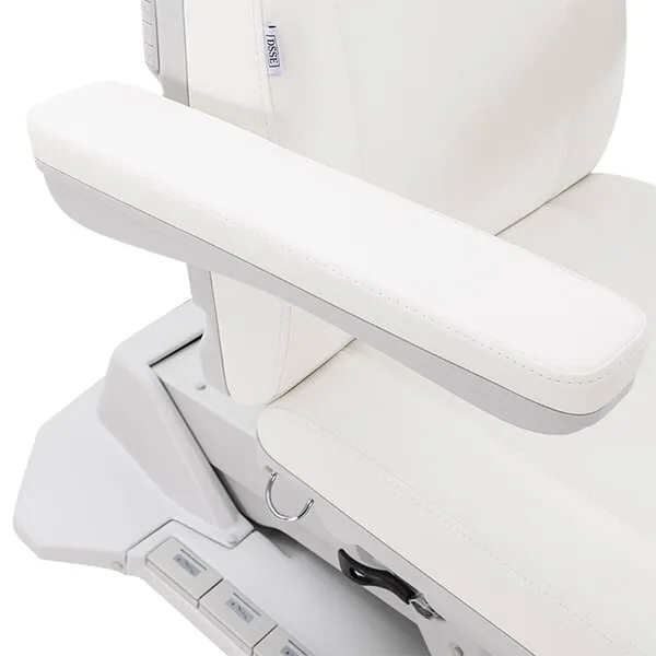 ethos-treatment-bed-white-armrest-detail-dsse.webp